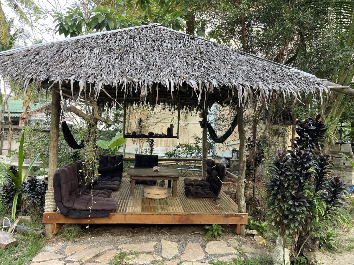 Mythai Guesthouse Chaloklum Exterior foto