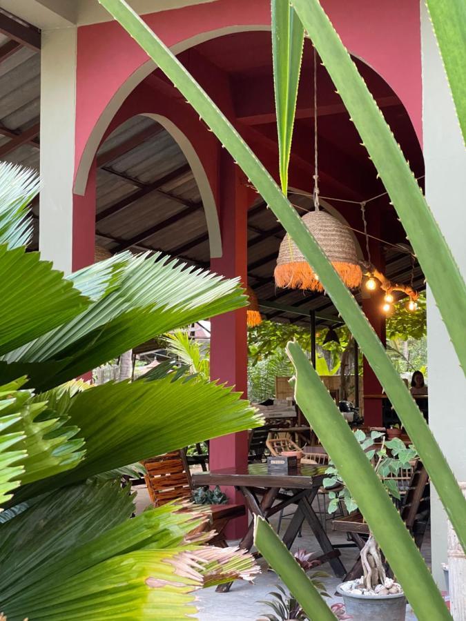 Mythai Guesthouse Chaloklum Exterior foto