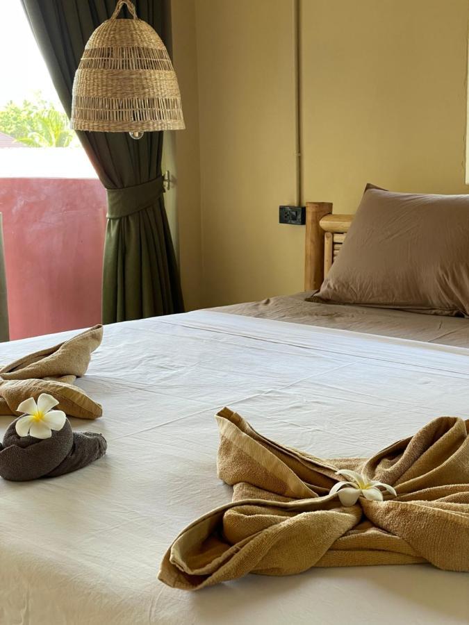 Mythai Guesthouse Chaloklum Exterior foto